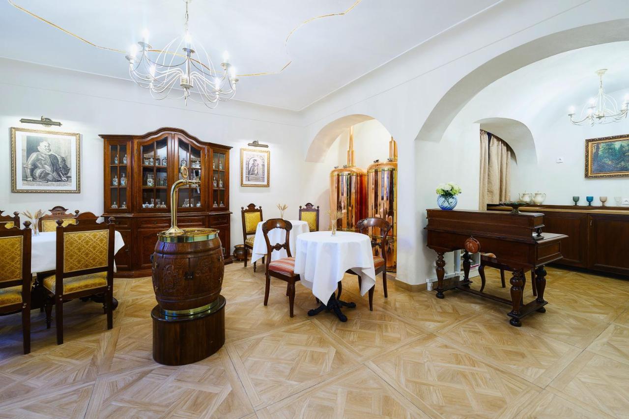 Spa Beerland Chateaux - U Zlate Hrusky / At Golden Pear Praha Bagian luar foto