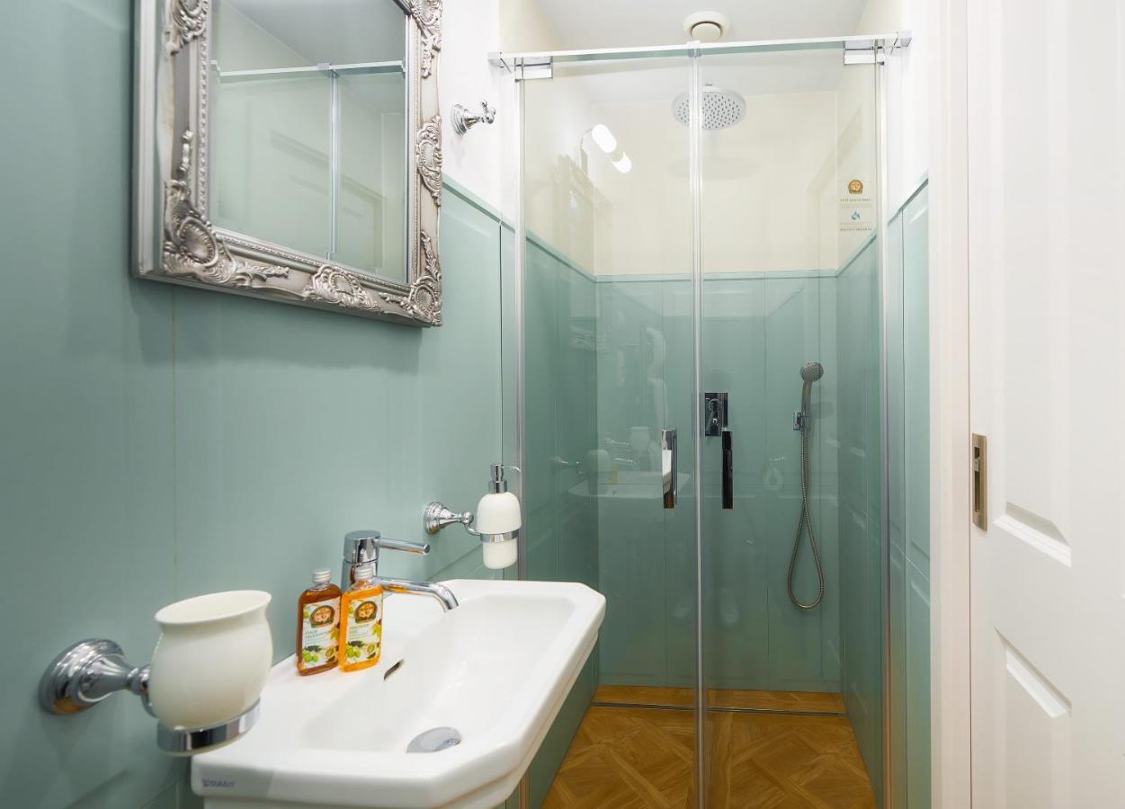 Spa Beerland Chateaux - U Zlate Hrusky / At Golden Pear Praha Bagian luar foto