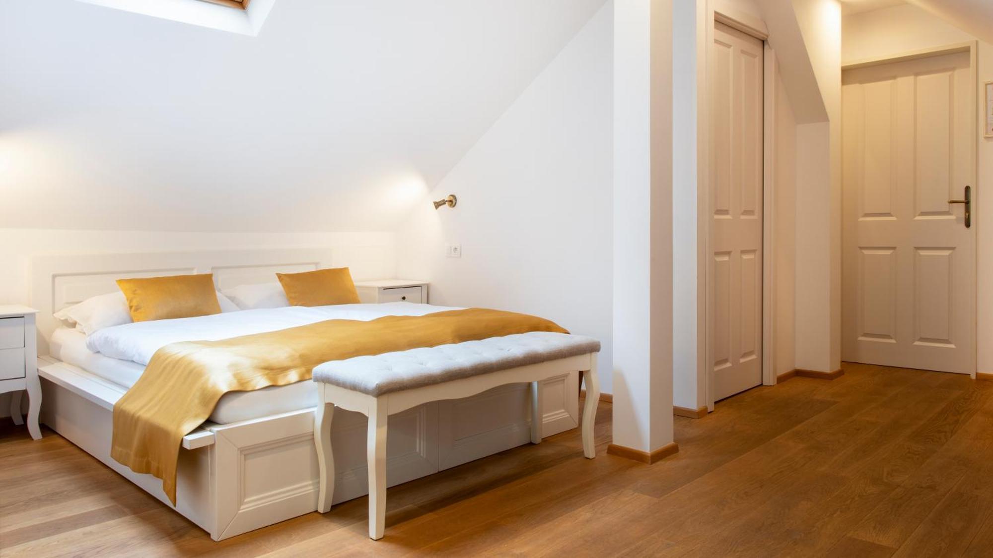 Spa Beerland Chateaux - U Zlate Hrusky / At Golden Pear Praha Bagian luar foto